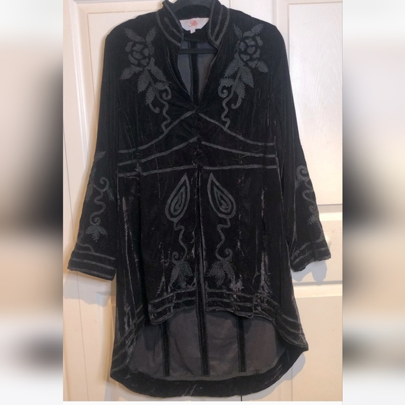 Victorian Style Black Velvet Jacket - Picture 1 of 7